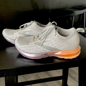 Brooks Levitate 3 Running Shoe